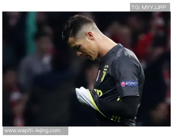 沃尔多·科尔特斯-阿科斯塔被汤姆队友戳眼，取胜后叫阵阿斯皮纳尔